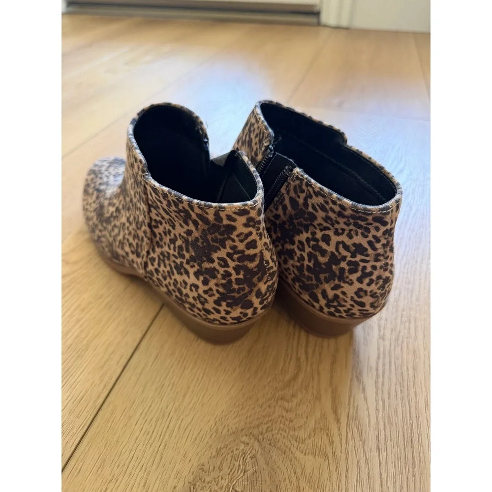 Soda Womens Leopard Print Ankle Booties Low Block Heel Side Zip Brown Size‎ 7.5